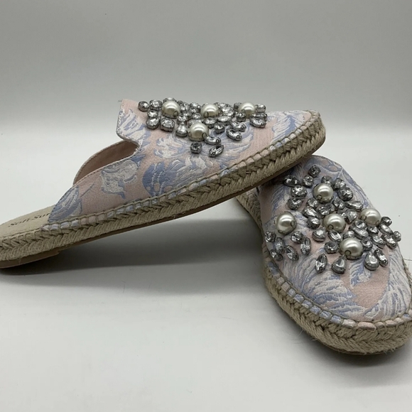 SOFT SURROUNDINGS SLIP ON/ ESPADRILES ON SZ 9 - Picture 3 of 5